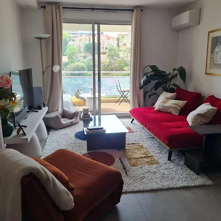 Apartman Sea View With Pool Nizza